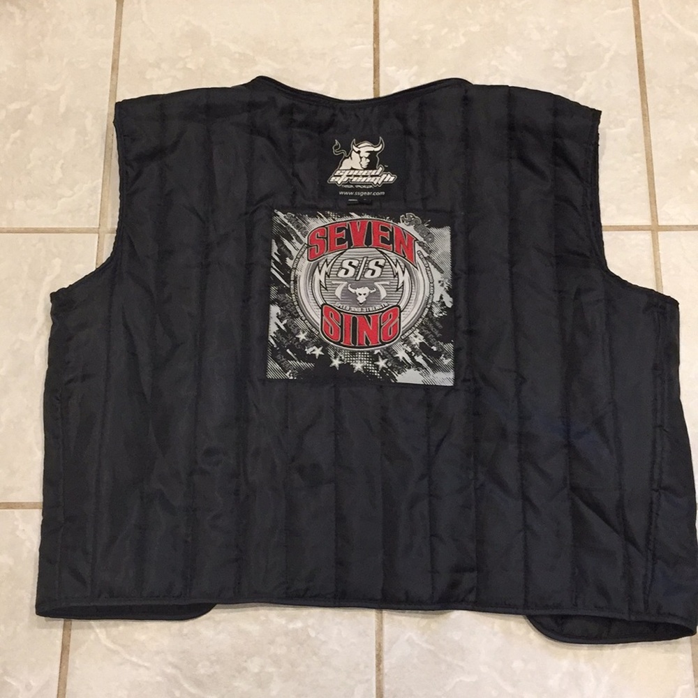 Speed strength Removable insulated vest size L